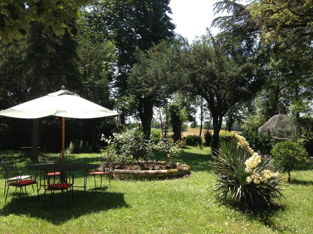 Le Moulin Du Carla Bed & Breakfast Lavaur  Exterior foto